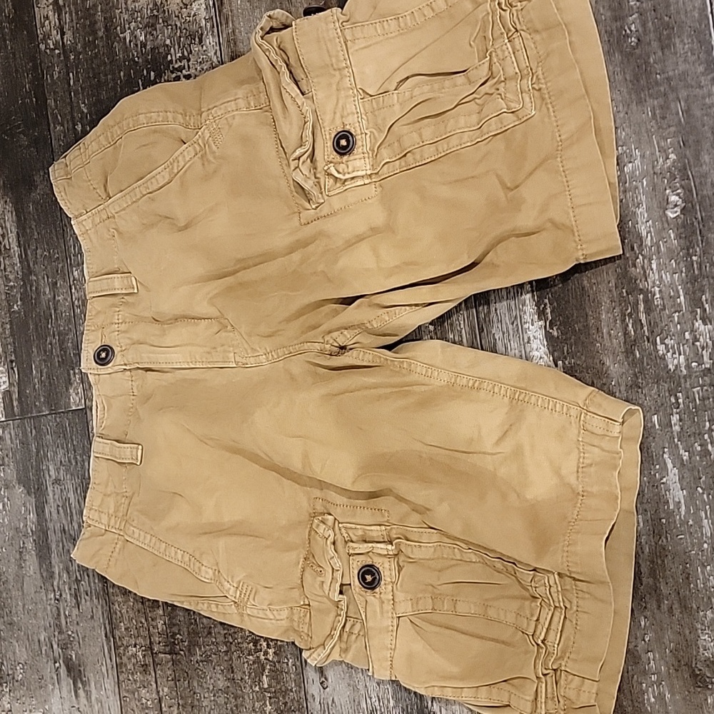 AE cargo shorts